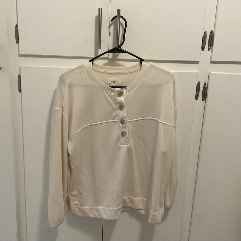 Lou and Grey white sweatshirt